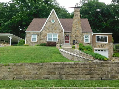 1025 Isabella Rd, Connellsville, PA 15425