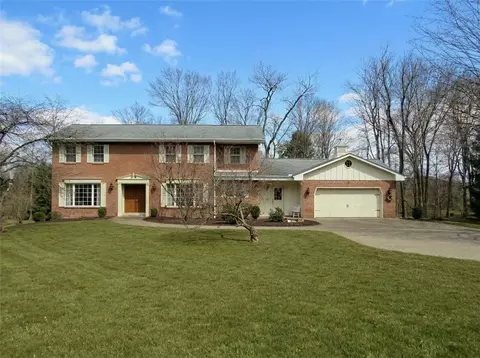 3105 Treeline Dr, Murrysville, PA 15668