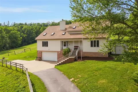 327 Sugar Run Rd, Waynesburg, PA 15370