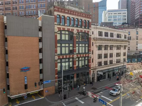 824 Liberty Ave #5, Pittsburgh, PA 15222