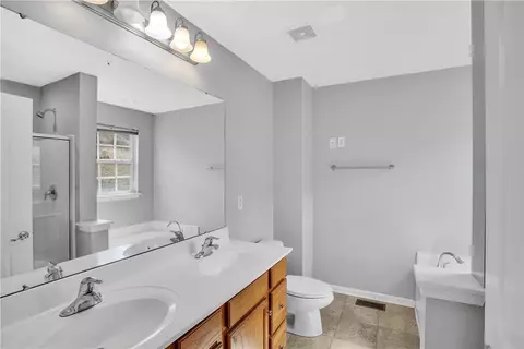 Bath - 230 Broadstone Dr, Mars, PA 16046 photo 2 of 4
