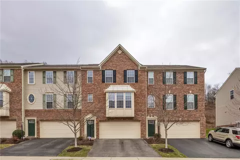 230 Broadstone Dr, Mars, PA 16046