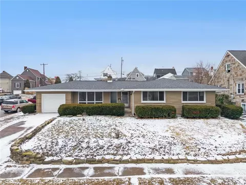 600 Lewis Ave, Jeannette, PA 15644