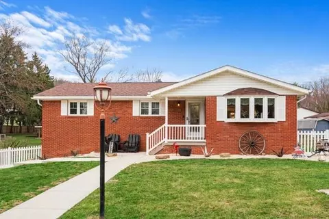 1509 Orchard Dr, Greensburg, PA 15601