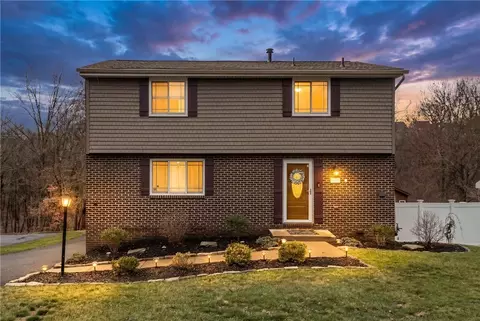 128 Darnley, Coraopolis, PA 15108