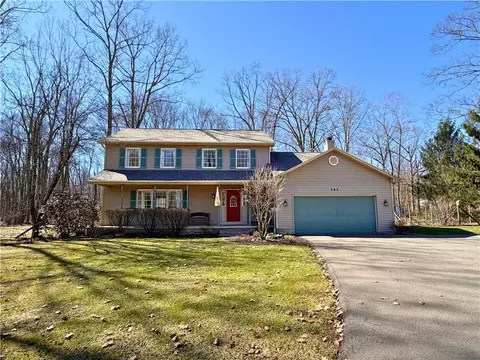 507 N Liberty Rd, Grove City, PA 16127