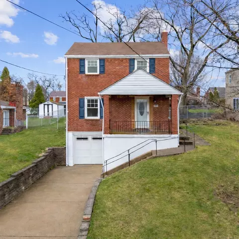 1581 Greencrest Dr, Pittsburgh, PA 15226