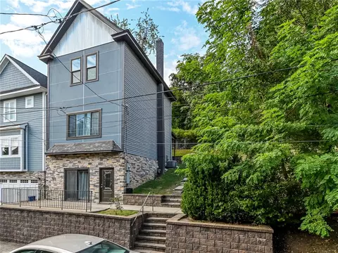 446 Wyola, Pittsburgh, PA 15211
