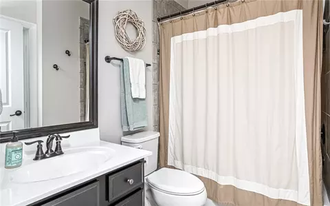 Bath - 1019 Pleasant Ridge Dr, Mars, PA 16046 photo 1 of 5