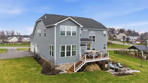 Exterior - 1019 Pleasant Ridge Dr, Mars, PA 16046 photo 11 of 12