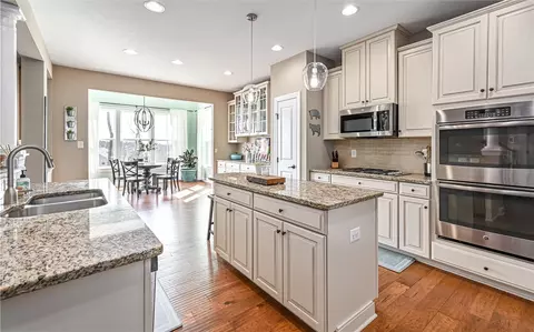 Kitchen - 1019 Pleasant Ridge Dr, Mars, PA 16046 photo 2 of 4