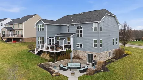 Exterior - 1019 Pleasant Ridge Dr, Mars, PA 16046 photo 10 of 12