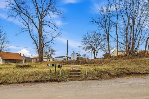 811 Wall St, Mcdonald, PA 15057