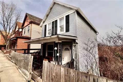 1611 Ridge Ave, Braddock, PA 15104