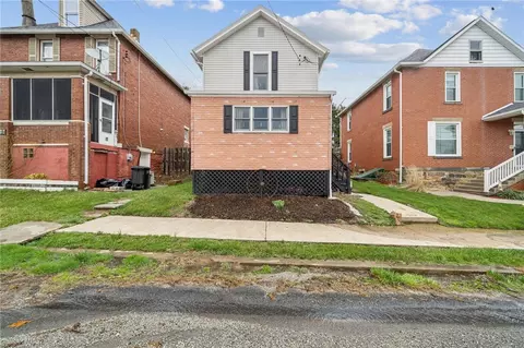 209 Main St, Madison, PA 15663