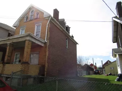 1306 Brinton Ave, Braddock, PA 15104 photo 4