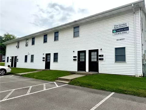 230 E 250 E Water St, Slippery Rock, PA 16057