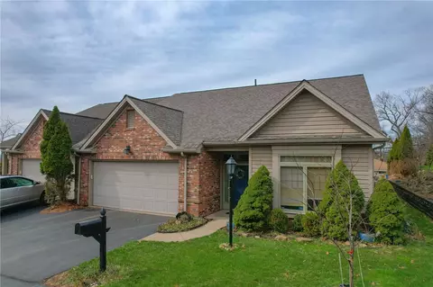 302 Mackenzie Ln, Pittsburgh, PA 15229