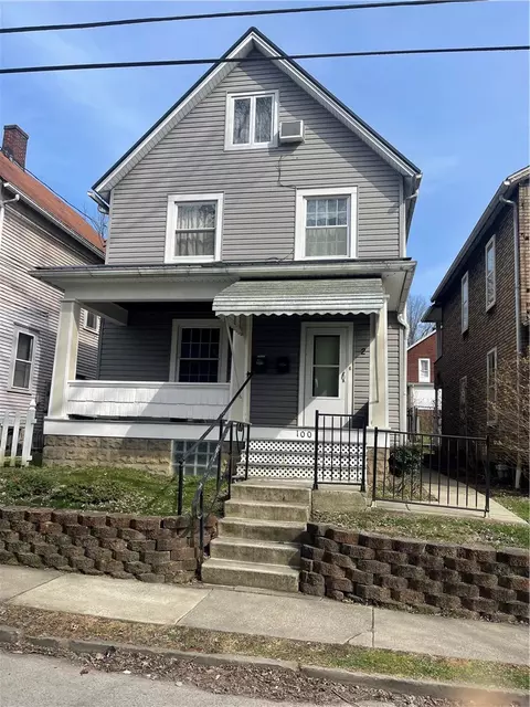 100 5th Ave, Sharon, PA 16146