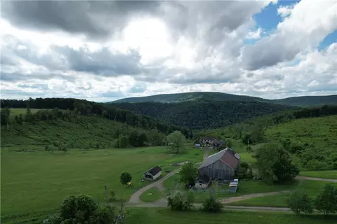 400 Wable Dr, Fort Hill, PA 15540