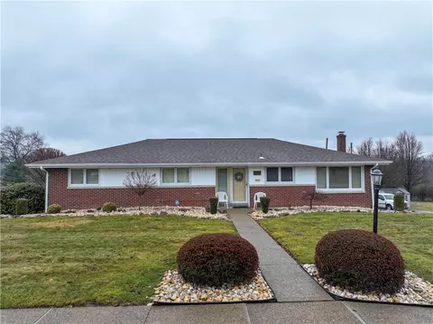 201 Elmtree Rd, New Kensington, PA 15068