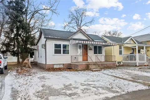 7005 Vivianna St, Pittsburgh, PA 15225