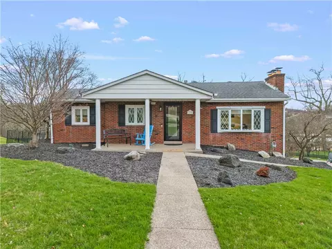 1236 Overlook Dr, Washington, PA 15301