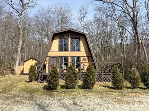 340 W Laurel Ln, Rockwood, PA 15557