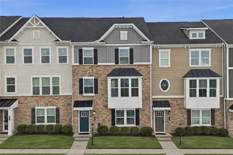 824 Theda Dori St, Cranberry Township, PA 16066