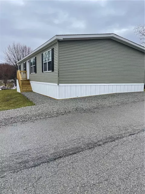 1340 Hilltop Dr, Bulger, PA 15019