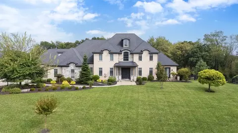 111 Heaven Ln, Mars, PA 16046