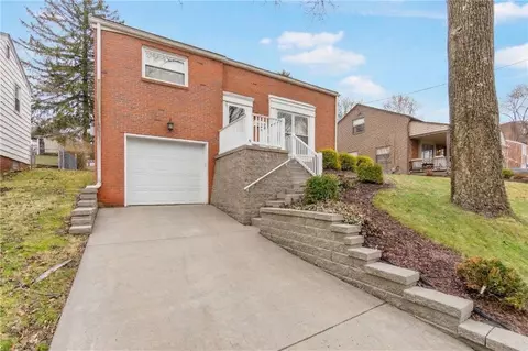 43 Seneca Dr, Pittsburgh, PA 15228