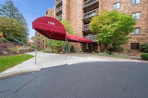 1500 Cochran Rd #700, Pittsburgh, PA 15243