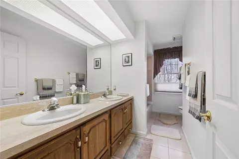 Bath - 4948 Simmons Cir, Export, PA 15632 photo 3 of 4