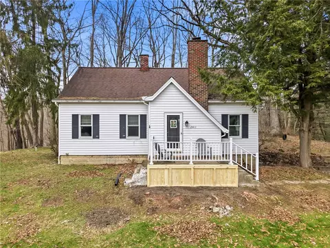 2411 Graceland Rd, New Castle, PA 16105