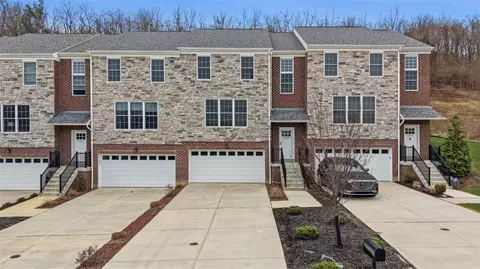 2339 Old Greentree Rd, Carnegie, PA 15106