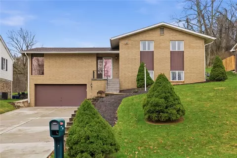 261 Hazelwood Dr, Washington, PA 15301