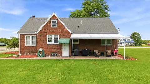 7376 Sharon Mercer Rd, Mercer, PA 16137