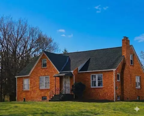 7376 Sharon Mercer Rd, Mercer, PA 16137