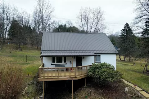 8886 Route 954 Hwy, Creekside, PA 15732