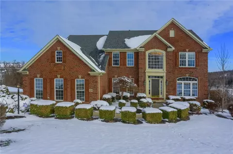 4005 Lakeview Ln, Mcdonald, PA 15057