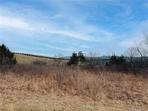 0 County Line Rd, Acme, PA 15610