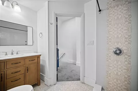 Bath - 625 E 9th Ave, Munhall, PA 15120 photo 3 of 5