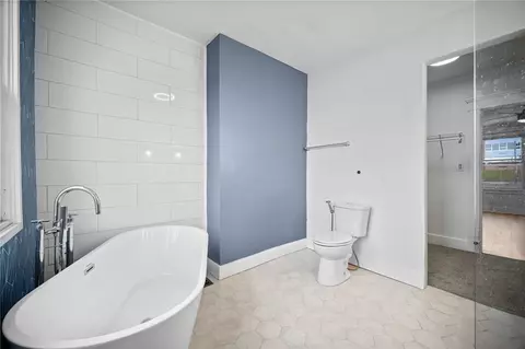 Bath - 625 E 9th Ave, Munhall, PA 15120 photo 5 of 5