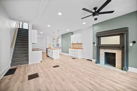 Living - 625 E 9th Ave, Munhall, PA 15120 photo 5 of 9