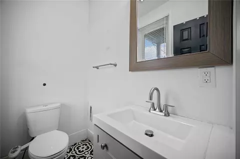 Bath - 625 E 9th Ave, Munhall, PA 15120 photo 1 of 5
