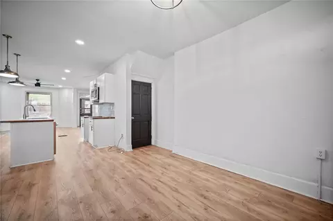 Entry Way - 625 E 9th Ave, Munhall, PA 15120 photo 3 of 5