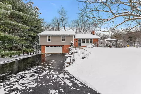 401 Perrymont Rd, Pittsburgh, PA 15237