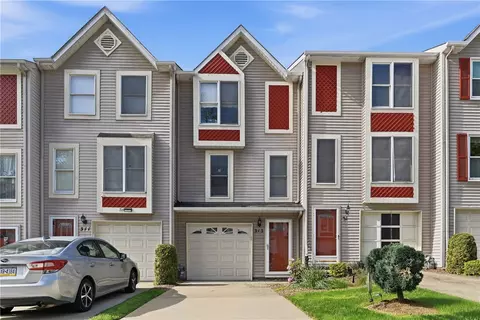 313 Hamlet Ct, Pittsburgh, PA 15227