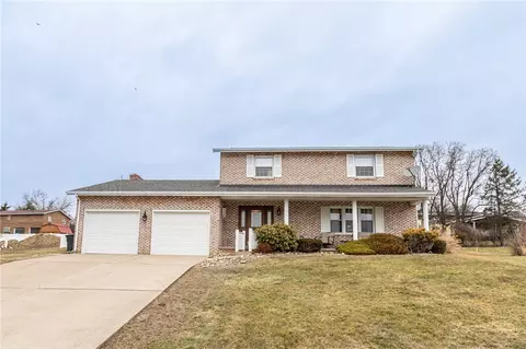 57 Russ St, Uniontown, PA 15401